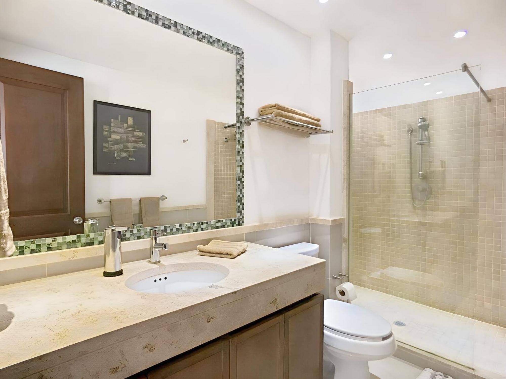 Luxury Duplex -4 Pers- 2mn Beach&5th Av, Pool, Gym * Playa del Carmen