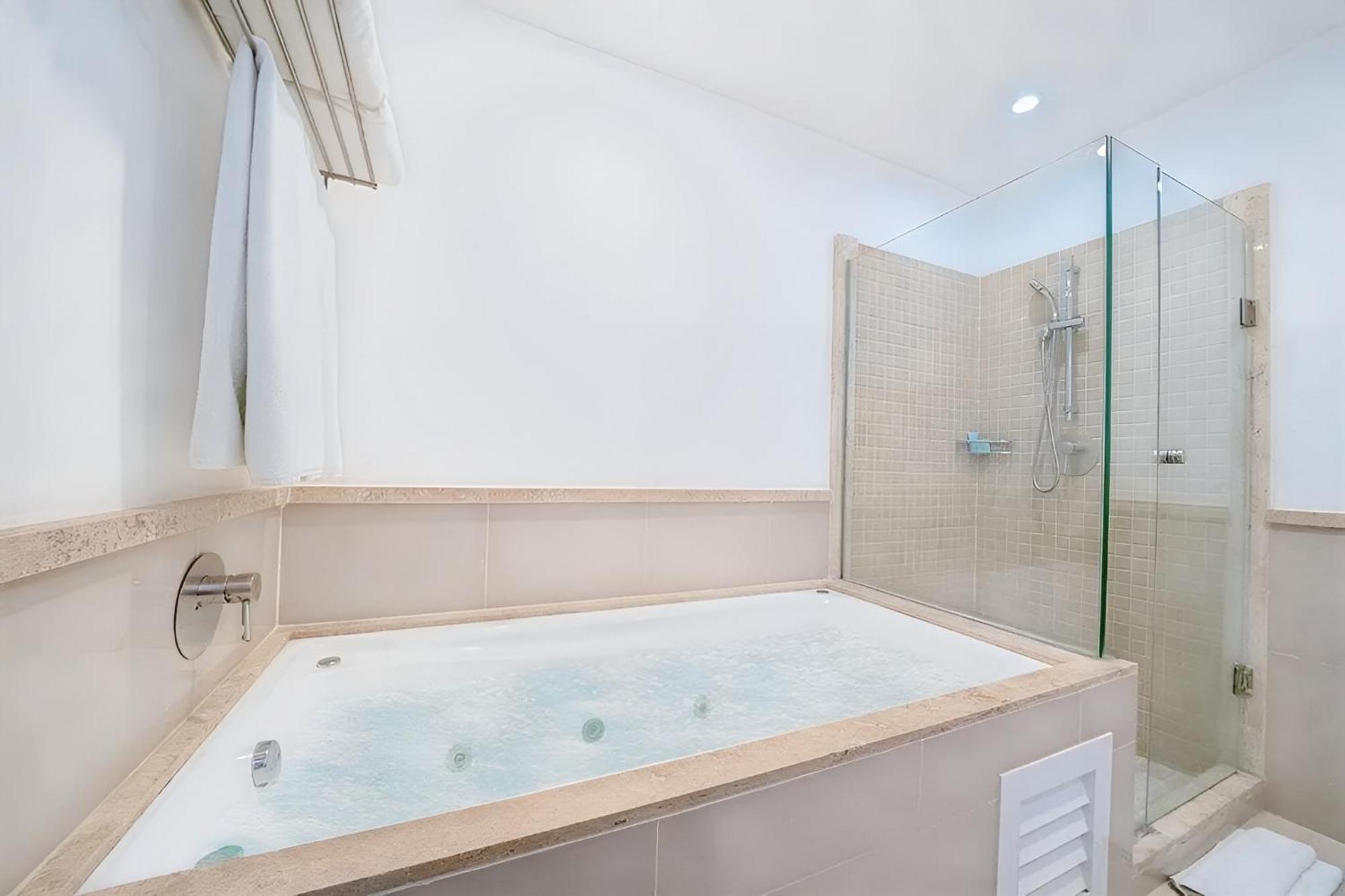 Luxury Duplex -4 Pers- 2mn Beach&5th Av, Pool, Gym