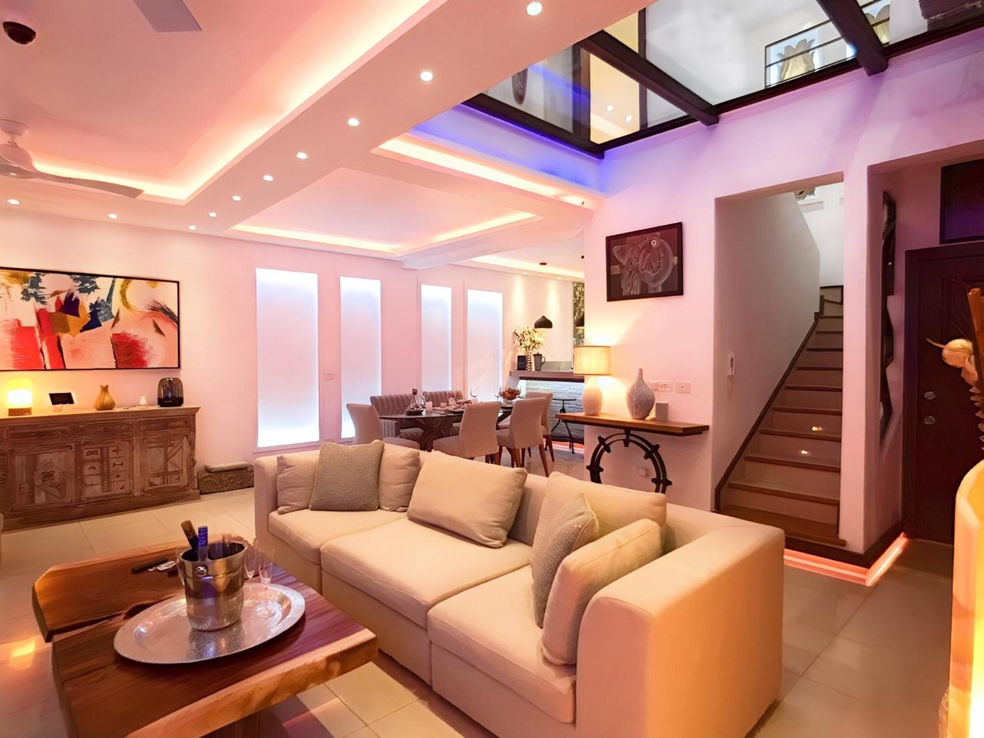 Apartamento Luxury Duplex -4 Pers- 2mn Beach&5th Av, Pool, Gym *